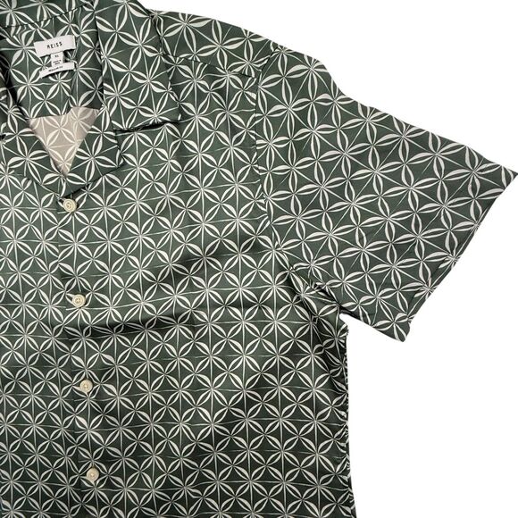 REISS Tintipan Camp Shirt Men XL Geometric Green Resortwear Vacation Regular Fit - Picture 4 of 10